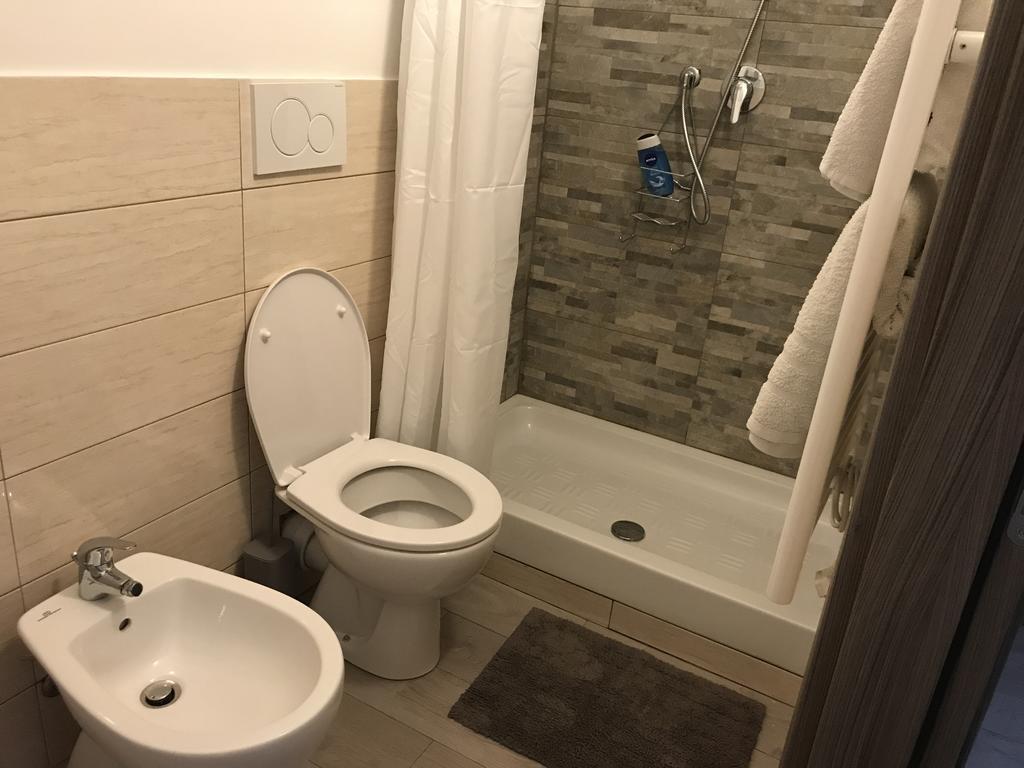 Guest House Montenegro La Spezia Kültér fotó